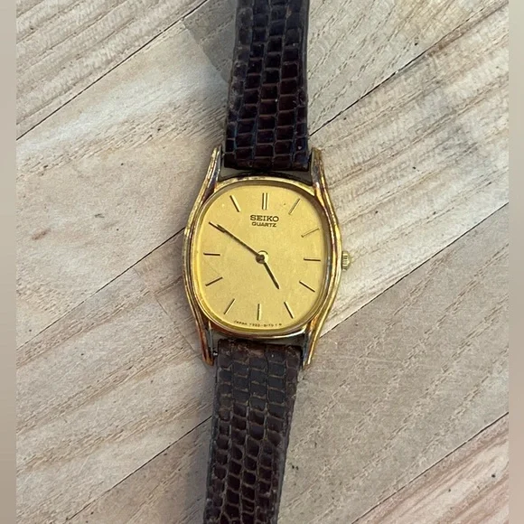 Seiko | Accessories | Seiko Ladies Watch Vintage Leather  display picture 1